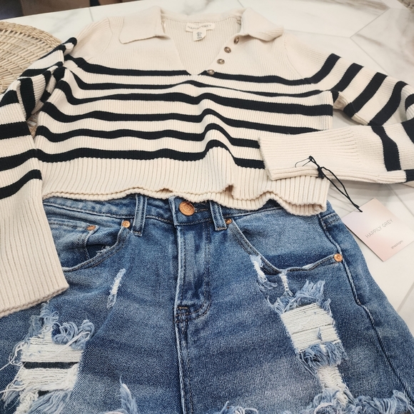 [ HAPPILY GREY] New w/ tags! CUTEST  cream/ navy striped COLLARED v-necK SWEATER - Picture 9 of 16